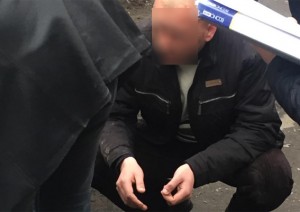 В Запорожье задержали двоих полицейских при получении взятки