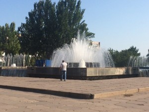 На центральной площади Запорожья заработал фонтан – ФОТО