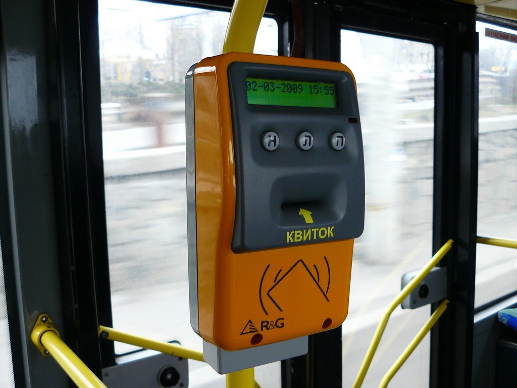 В Запорожье планируют внедрить единый электронный билет на общественный транспорт