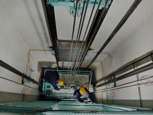 В Запорожье УКС отремонтирует лифты на 6 миллионов гривен