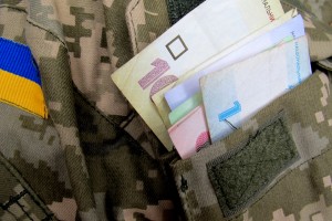 120 запорожских бойцов получили материальную помощь