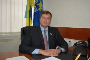 Новогодний подарок: запорожский депутат Оппоблока купил школу пилотов в Швейцарии