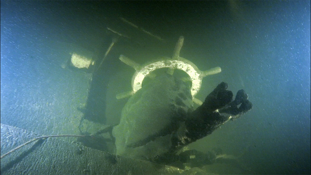 На дне запорожского водохранилища обнаружили затонувшую в 70-х годах яхту (ВИДЕО, ФОТО)