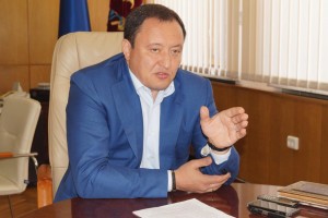 Запорожский губернатор стал доктором юридических наук