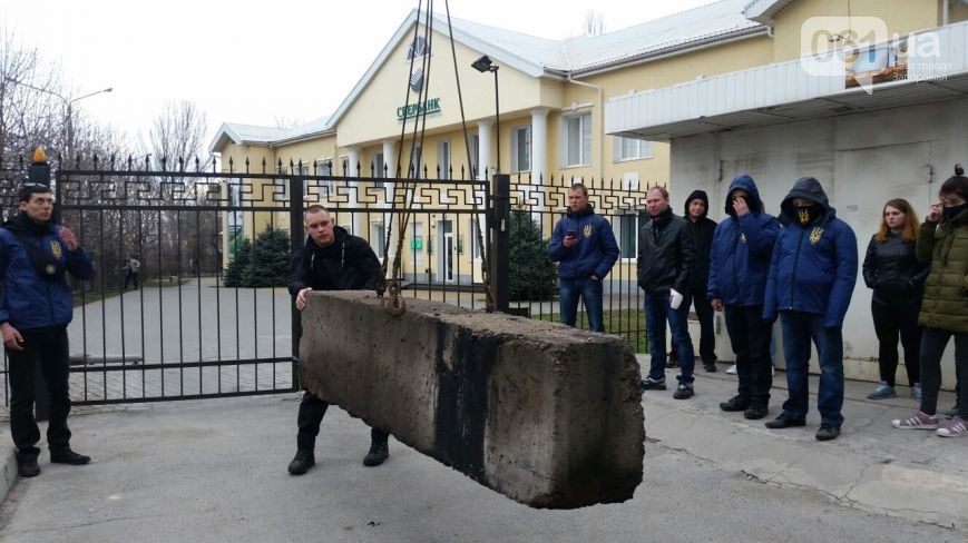 c1d442b953b7900f271db0d3e2a30b4e