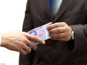 Шефская помощь запорожской полиции или как “рука руку моет”