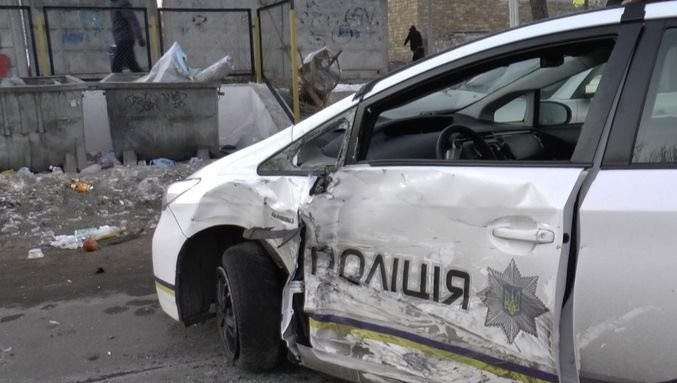 Высокопоставленный запорожский чиновник пытался скрыться и протаранил полицейскую машину