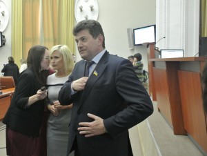 Мэр Запорожья не считает нужным “отчитываться” о своих назначениях