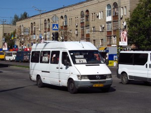 В Запорожье скандальный донецкий перевозчик без конкурса получил свой первый автобусный маршрут