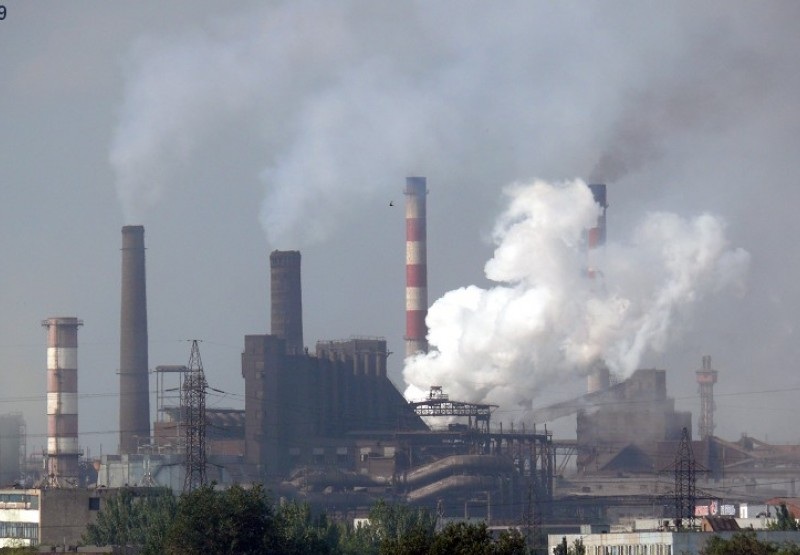 Экоцид в Запорожье: заводы увеличивают выбросы