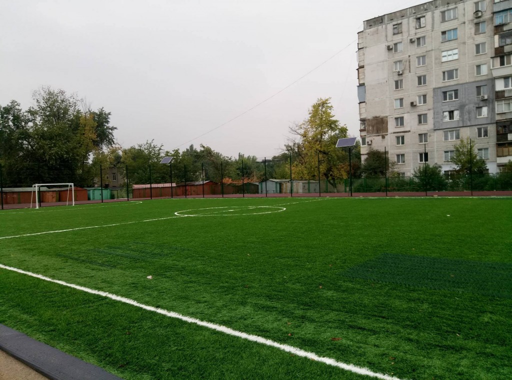 Реконструкция школьных стадионов в Запорожье: обзор степени готовности на 1 сентября