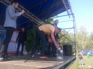 В Запорожье на аукционе разыграли тренировки: с футболистом ФК “Динамо” и боксером Дмитрием Замотаевым (ФОТО)