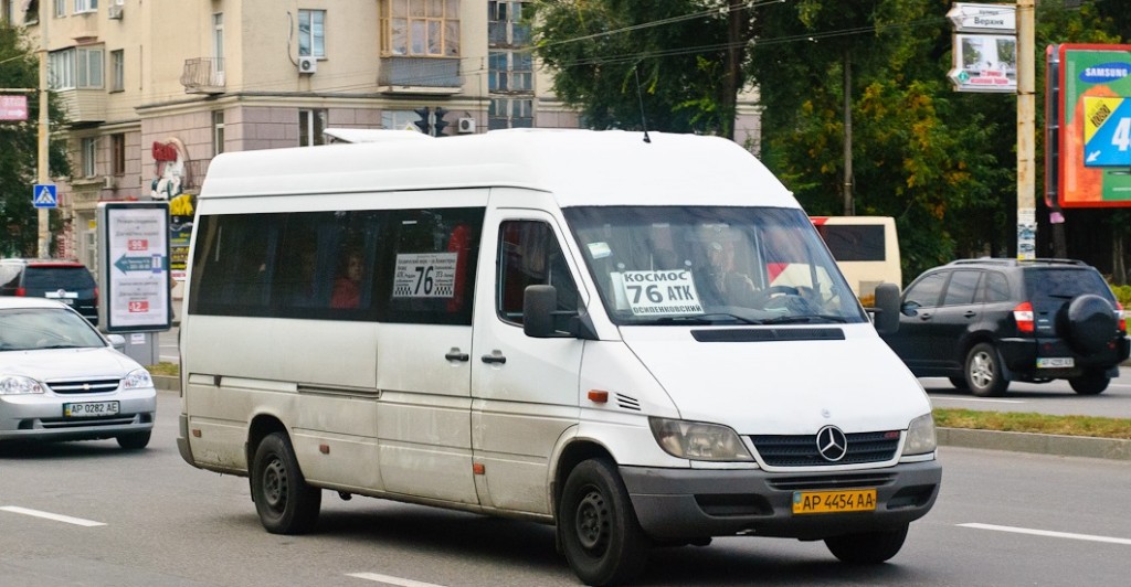 Стоимость проезда на запорожских маршрутках не будут поднимать, пока перевозчики не перестанут нарушать условия договоров