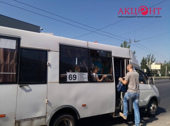 В Запорожье на проблемном маршруте зафиксирован недобор автобусов в 2 раза