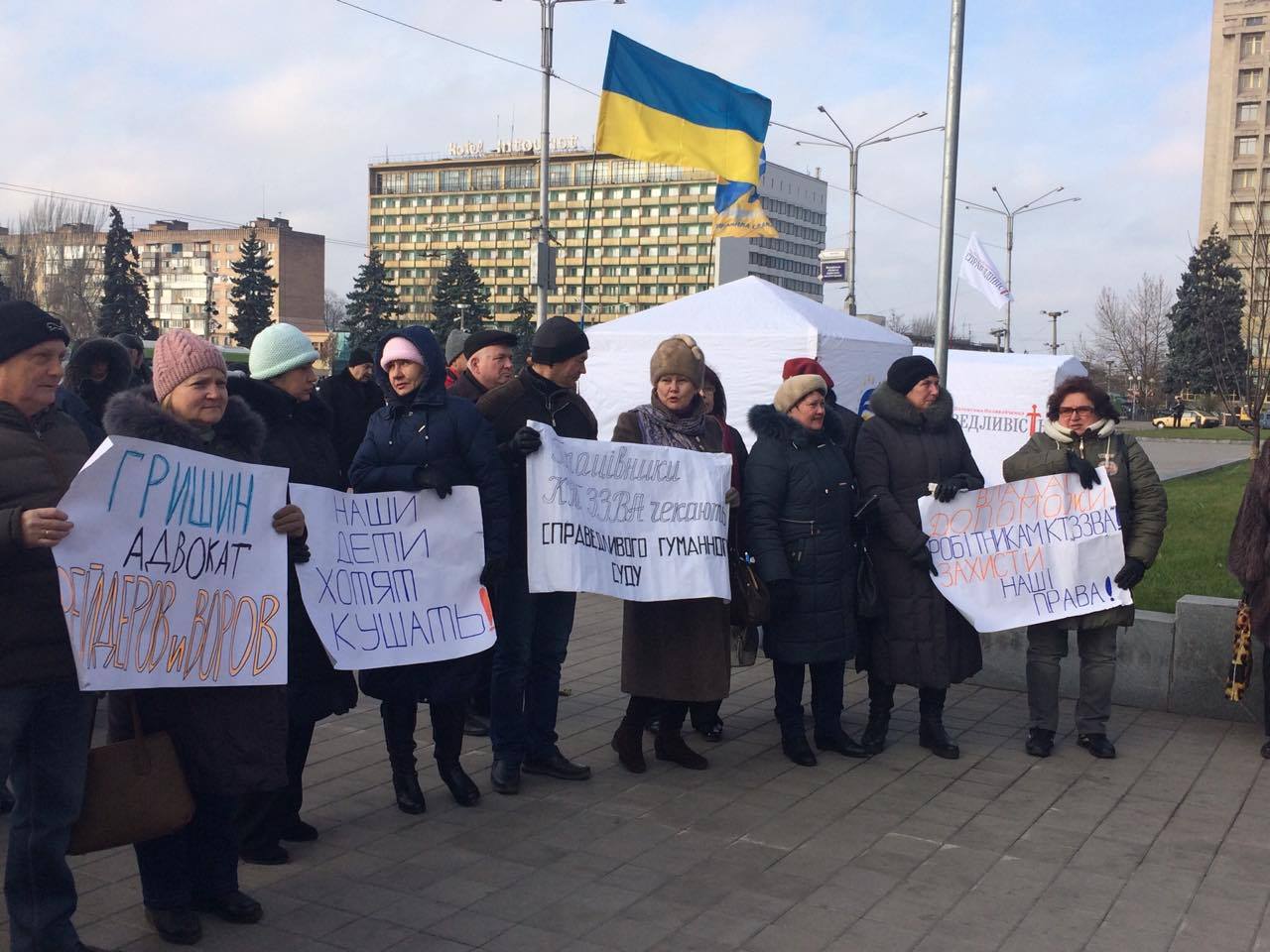 24140269_546775215655730_525499023_o