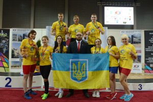 Запорожские спортсмены возвращаются с медалями с Кубка мира по мас-рестлингу в Венгрии (ФОТО)