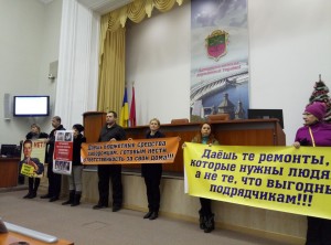 “Будем жить в парках, под памятниками и в мэрии”: запорожцы выдвинулии Буряку свои требования (ФОТО)