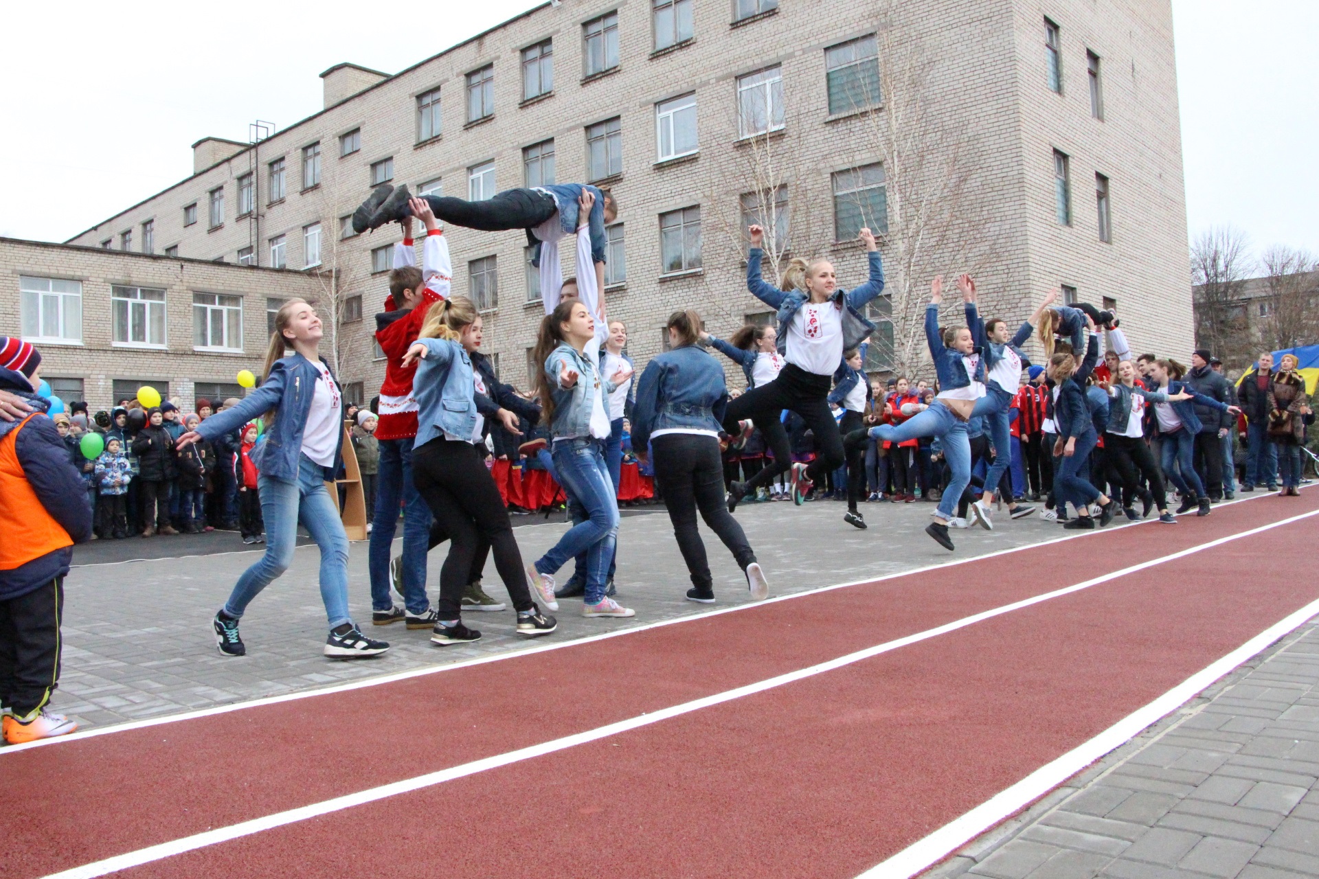 o_1c0beaej21d471pi160e1t7e4ar1d