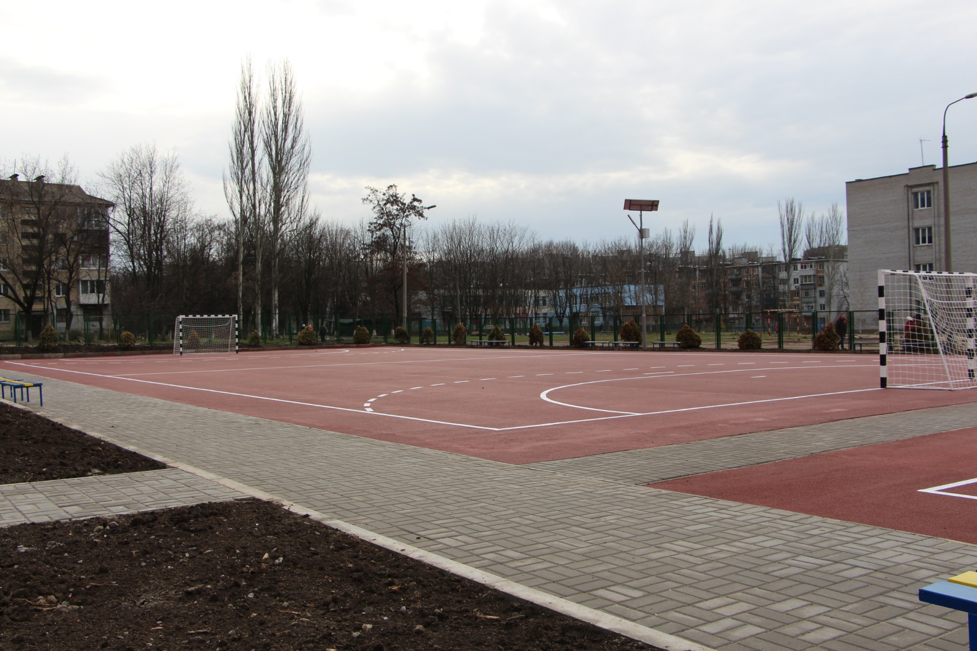 o_1c0beaej41bh37fuv965lhl4q22