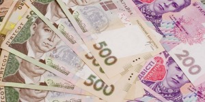 В Запорожской области средняя зарплата составляет более 6500 гривен