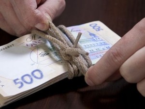 Как менялась средняя зарплата у запорожцев в 2017 году?