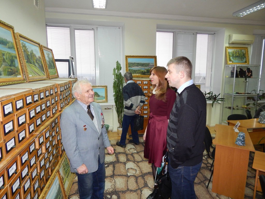 Когда возраст не помеха: в Запорожье 80-летний художник презентовал выставку «Краски родного края» (ФОТО)