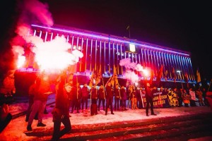 В Запорожье факельным шествием почтили память героев Крут (ФОТО)