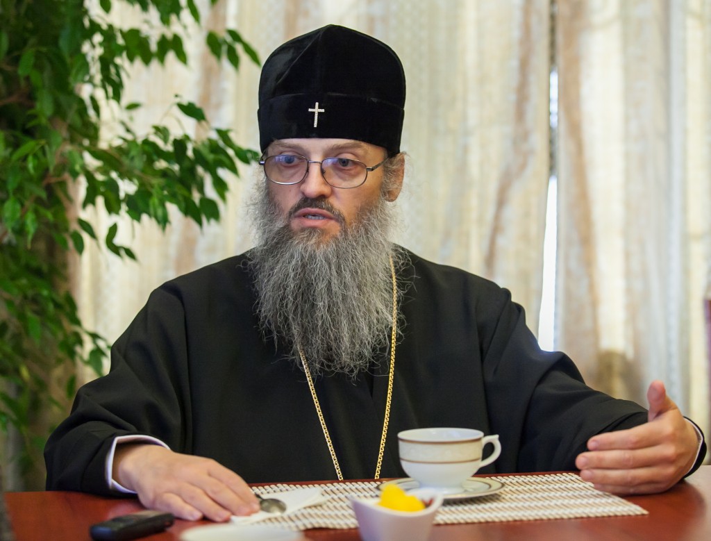 Запорожский митрополит Лука считает, что вышедшего из УПЦ МП отца Анатолия запугали (ВИДЕО)