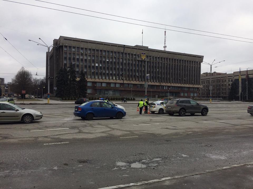 27849692_579319059068012_130827108_n