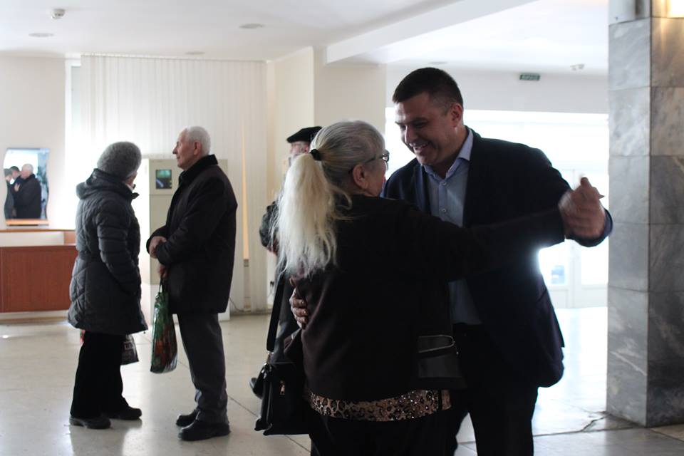 28741486_881684915335750_1127529065_n