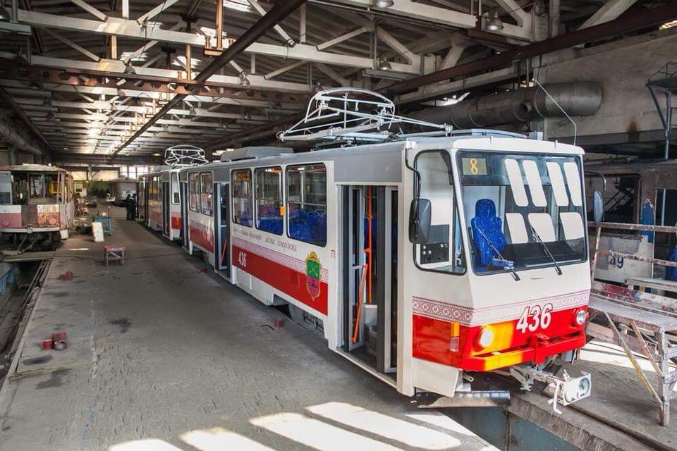 В Запорожье завтра на линию выйдут два отремонтированных трамвая (ФОТО)