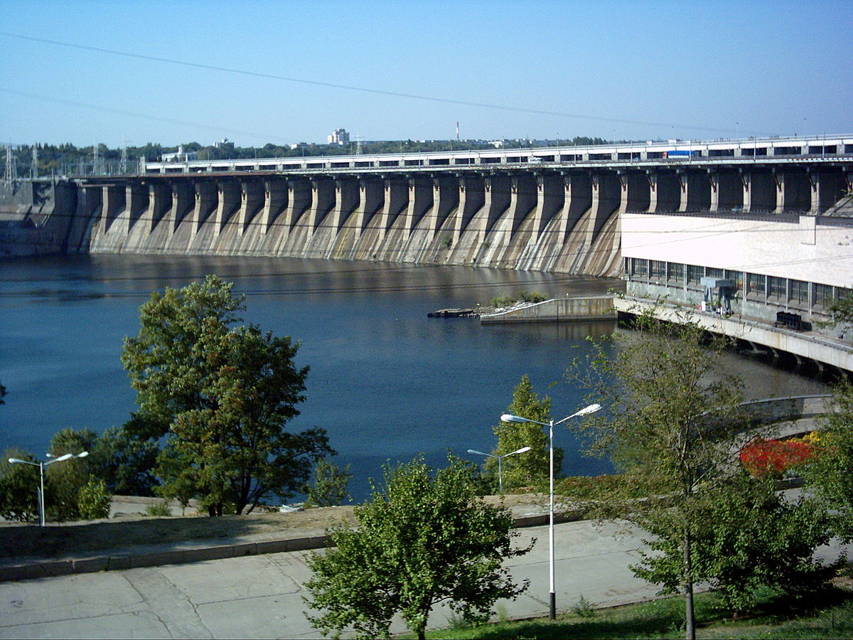 1200px-Dnieper_Hydroelectric_Station_in_2005
