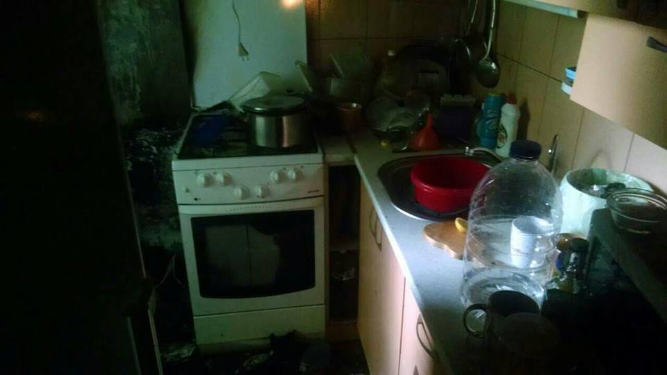 В Запорожье в квартире загорелся холодильник: пострадала 51-летняя женщина (ФОТО)