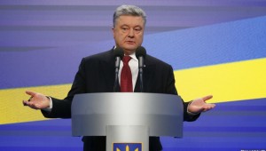Запорожский политолог: “От Порошенко уже все побежали и сжигают партбилеты БПП”