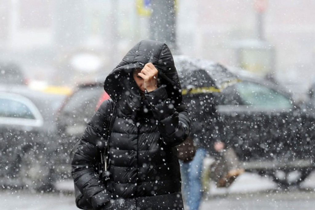 В Украине начинается сезон дождей и снега: что ожидает запорожцев