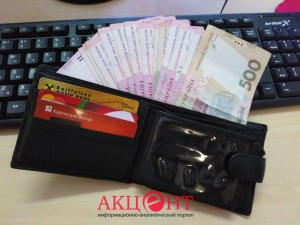 В 5 раз больше официального: сколько стоит час работы в Украине