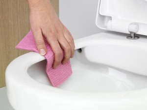 Простые способы устранить засор в унитазе