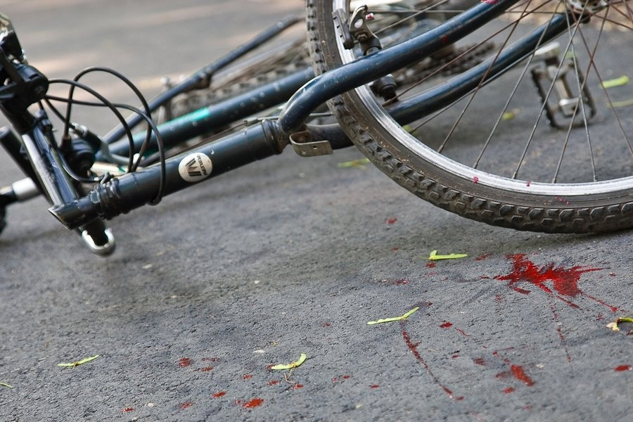 В Запорожской области сбили велосипедиста: в сети появилось видео