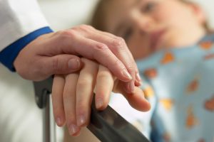 В Запорожской области пьяный отец выстрелил в 10-летнего сына: мальчик в больнице