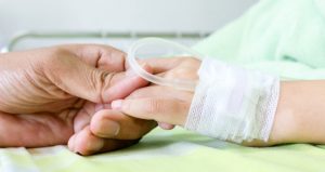 Борьба с раком: в запорожской больнице 2-летний малыш сражается за жизнь