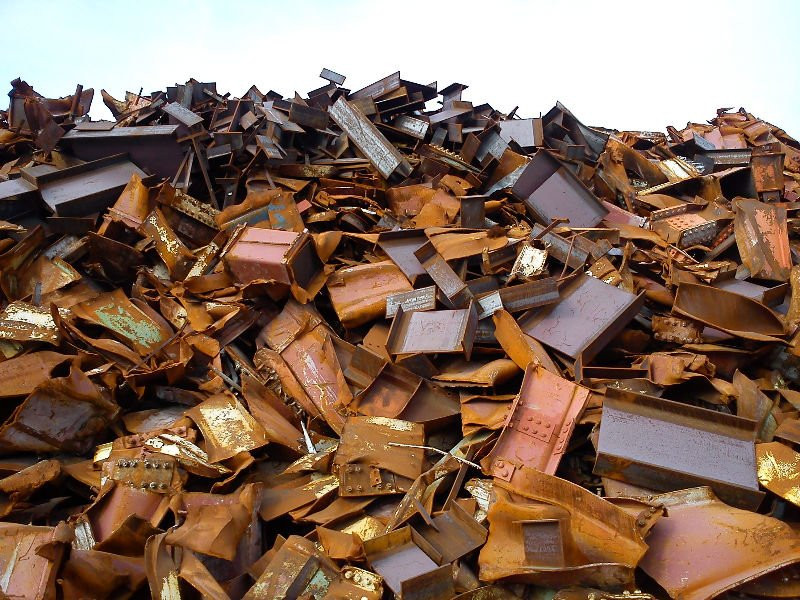 Запорожская «Искра» пустит с молотка 40 тонн металла