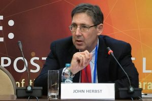 Екс-посол США в Україні Джон Гербст: Юлія Тимошенко не друг Кремля, вона прихильник себе.