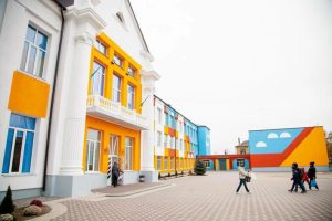 Ею гордится президент: как выглядит европейская школа в Запорожской области (ФОТО)