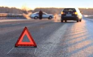 Маршрутка с пассажирами влетела в грузовик: на скользкой дороге в Запорожской области случилась авария