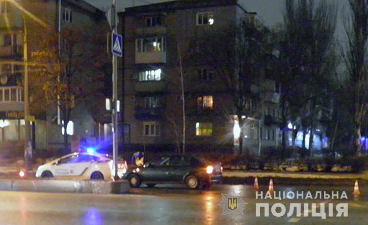 В Запорожье водитель на пешеходном переходе сбил двух женщин: пострадавшие в больнице (ФОТО)