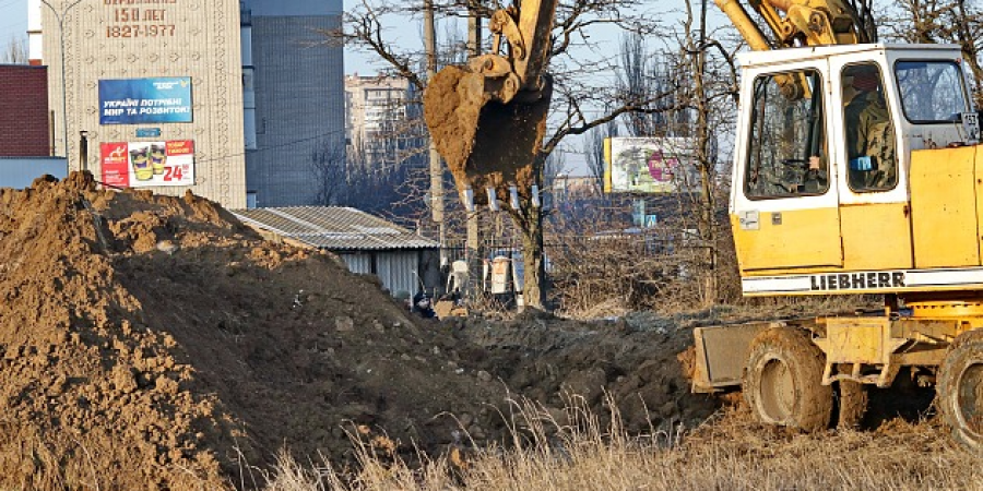 Авария на коллекторе в Бердянске: специалисты подозревают еще один прорыв