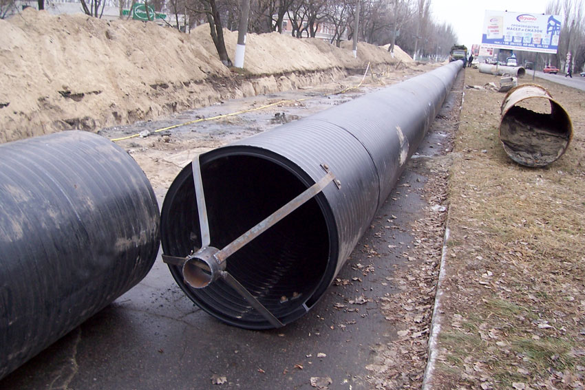 На ремонт коллектора в Бердянске требует 20 миллионов: без воды сидят 5 районов