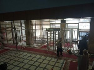 У Бриля встановили решітки в Запорізькій ОДА самовільно без погодження облради