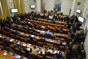 Митинг за сквер и залог аэропорта: в Запорожье проходит 38-я сессия горсовета (ФОТОРЕПОРТАЖ)