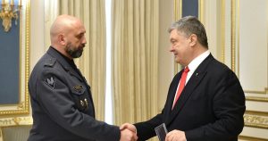 Рокировка в СНБО: Порошенко вместо Гладковского назначил Кривоноса, снявшегося с выборов в пользу президента